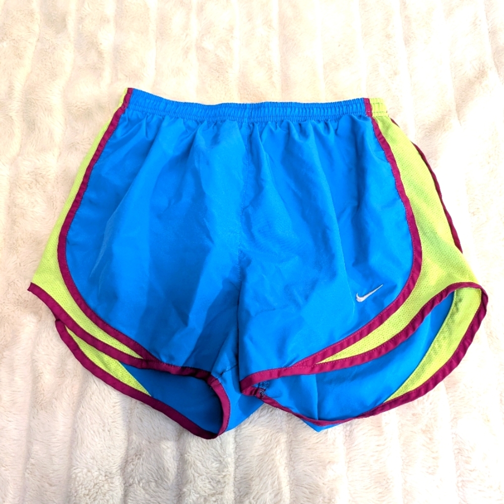 Nike Dri-Fit Women's Small Athletic Shorts Built‎ In Panty Turquoise & Green